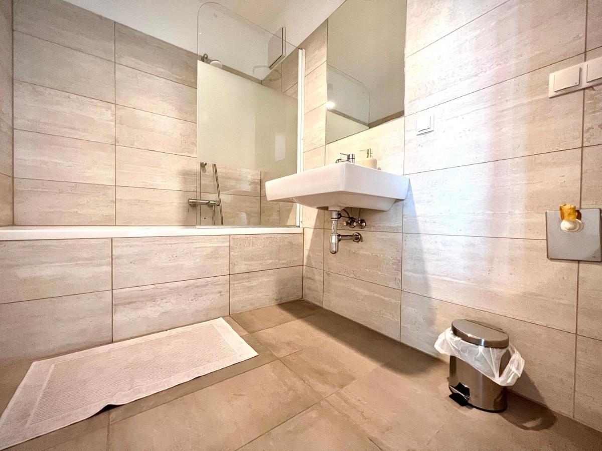 Apartment Schonbrunn Vienna Exterior photo